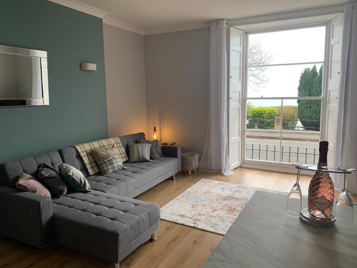 Beautiful Flat With Harbour Views Tenby Exterior foto