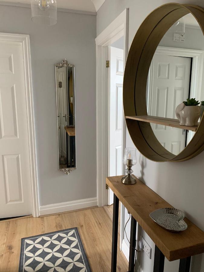Beautiful Flat With Harbour Views Tenby Exterior foto